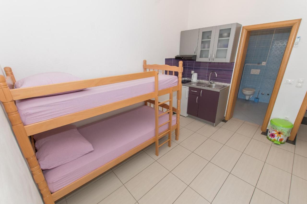 Studio Apartments Zloic In Крвавица Екстериор снимка