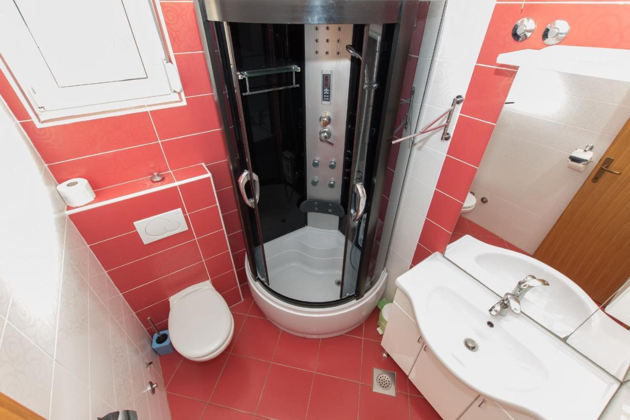 Studio Apartments Zloic In Крвавица Екстериор снимка
