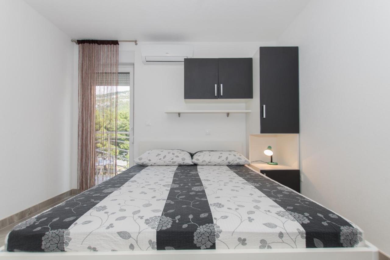 Studio Apartments Zloic In Крвавица Екстериор снимка