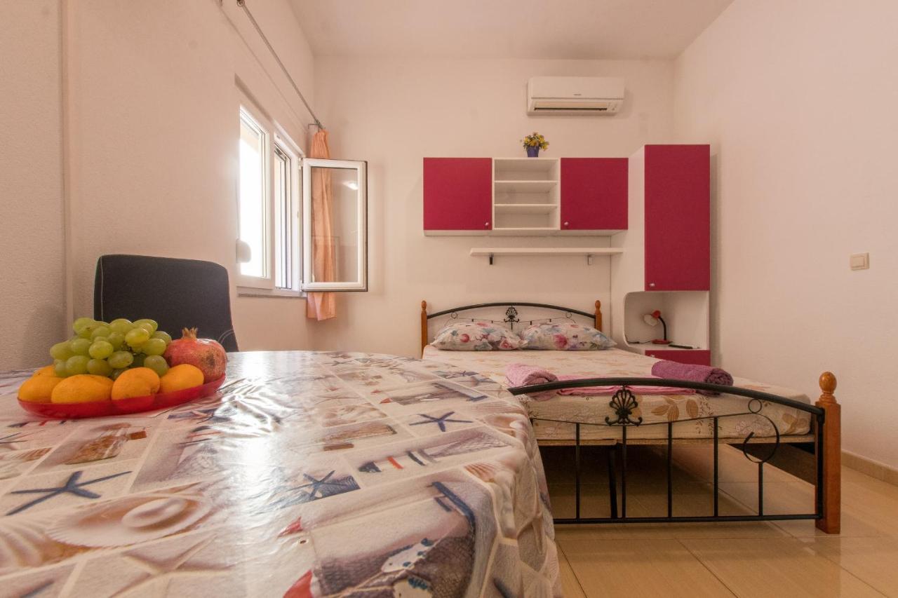 Studio Apartments Zloic In Крвавица Екстериор снимка