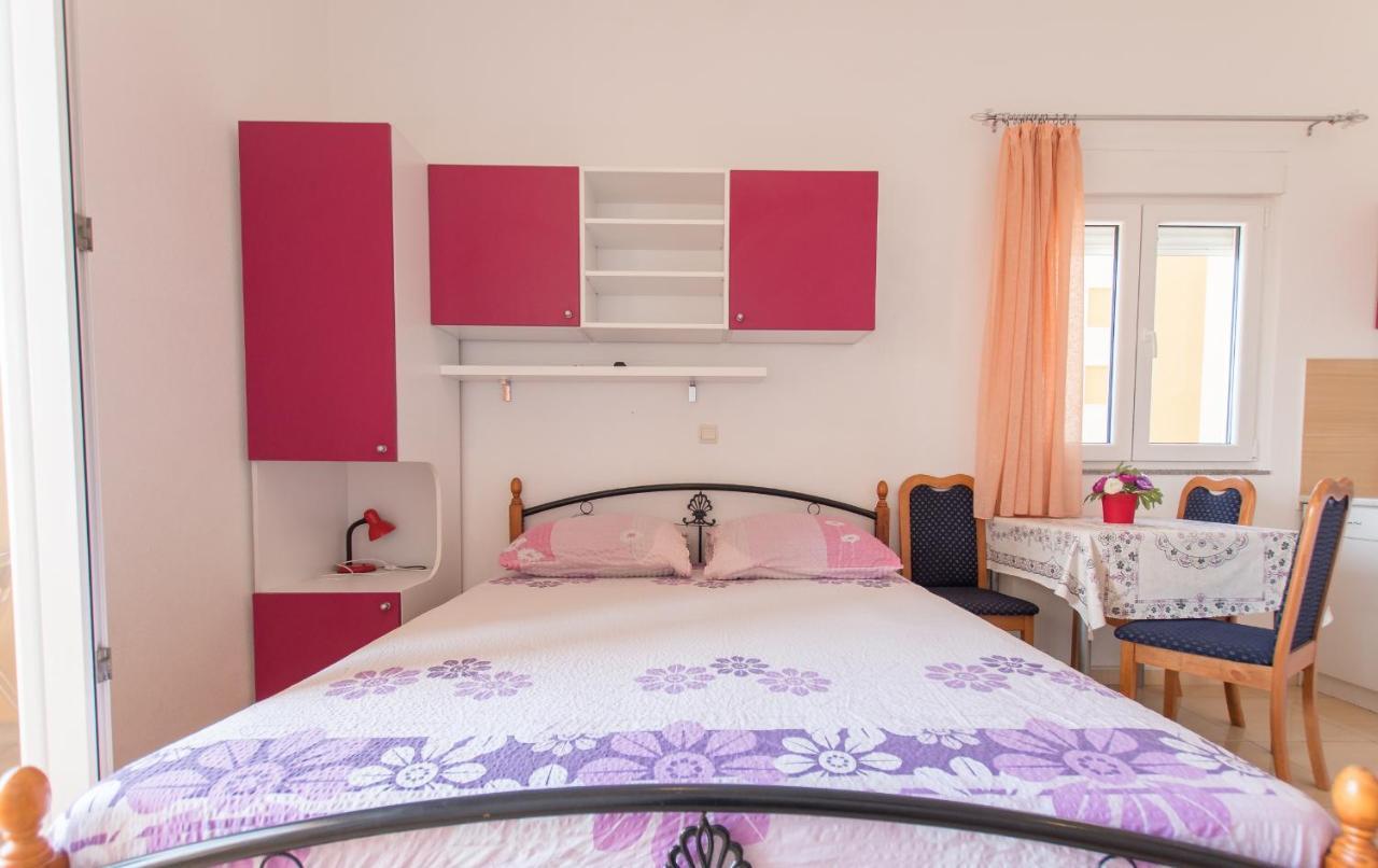 Studio Apartments Zloic In Крвавица Екстериор снимка
