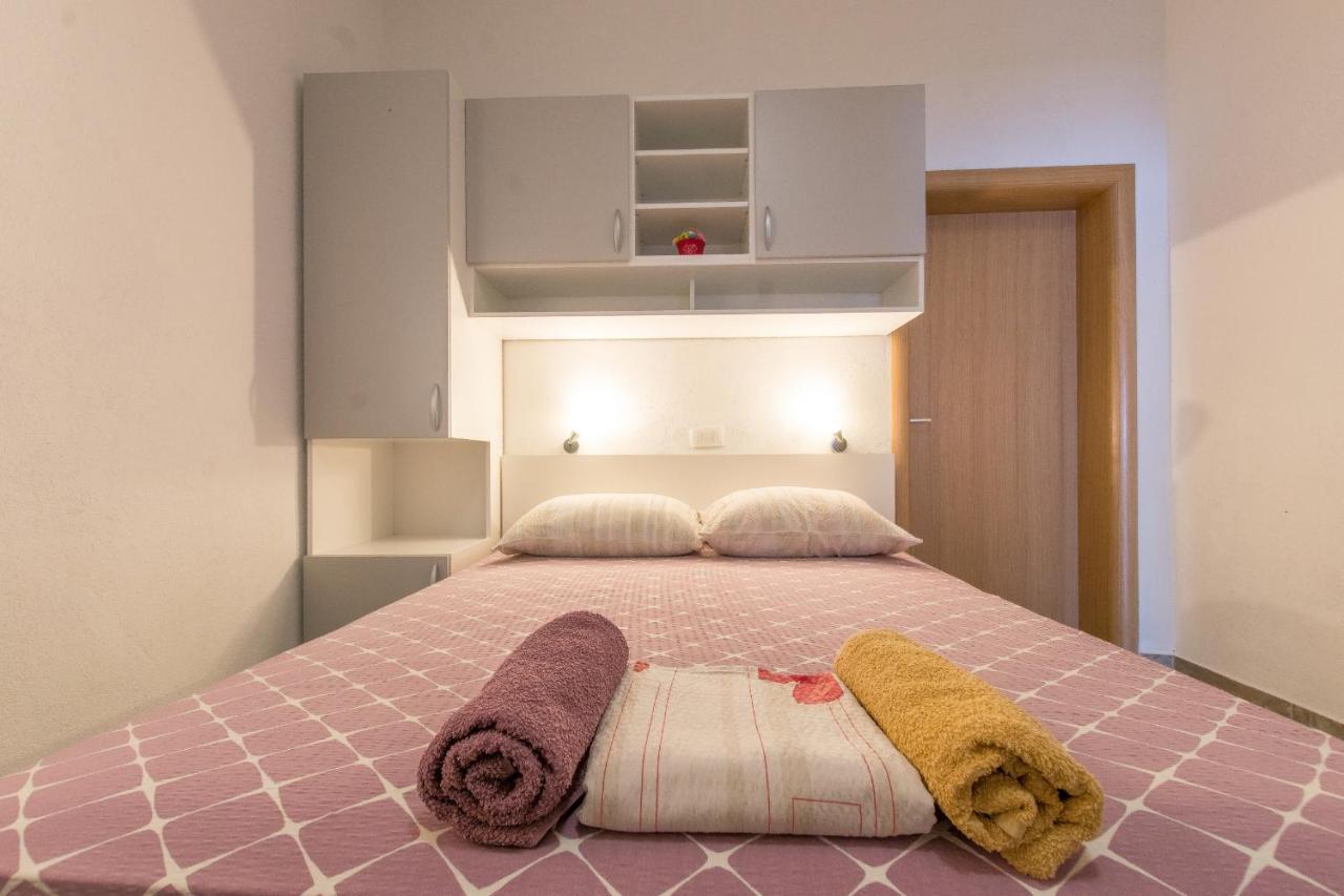 Studio Apartments Zloic In Крвавица Екстериор снимка