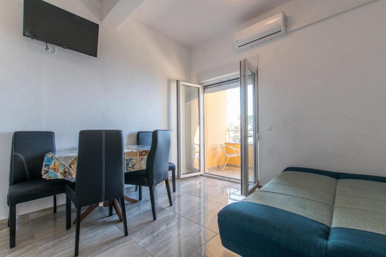 Studio Apartments Zloic In Крвавица Екстериор снимка