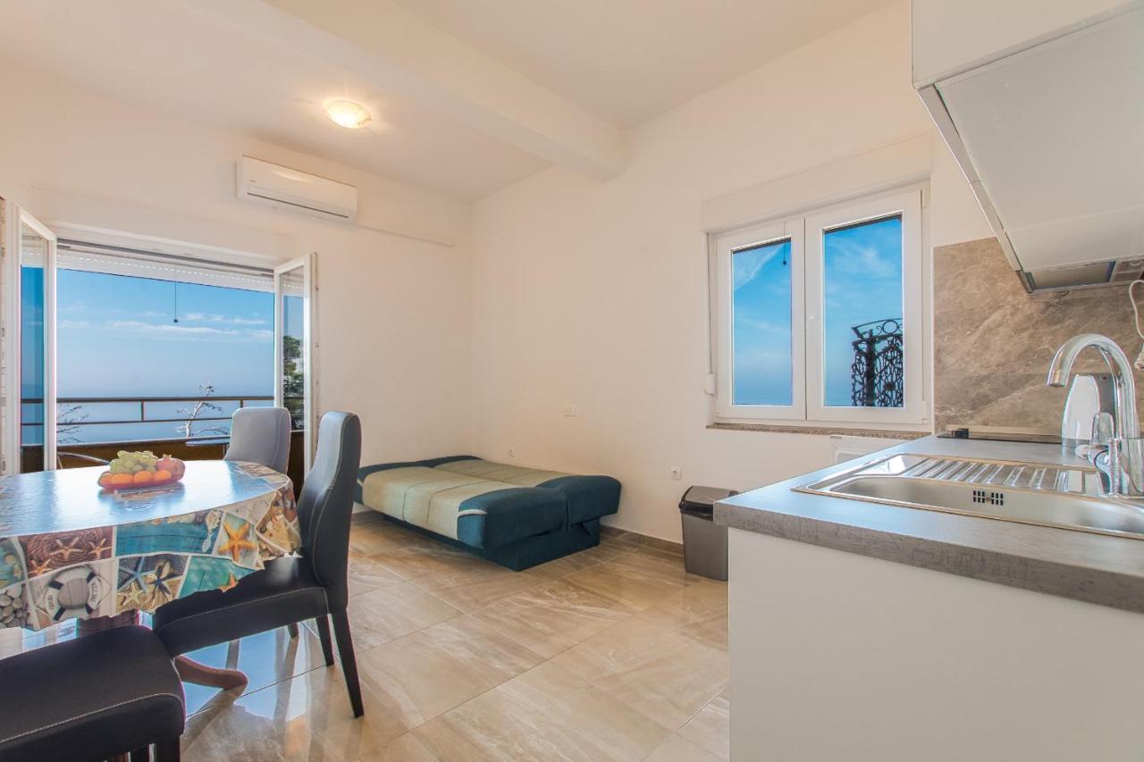 Studio Apartments Zloic In Крвавица Екстериор снимка
